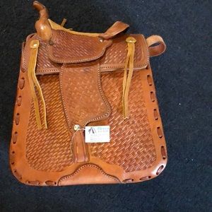 Leather saddle purse